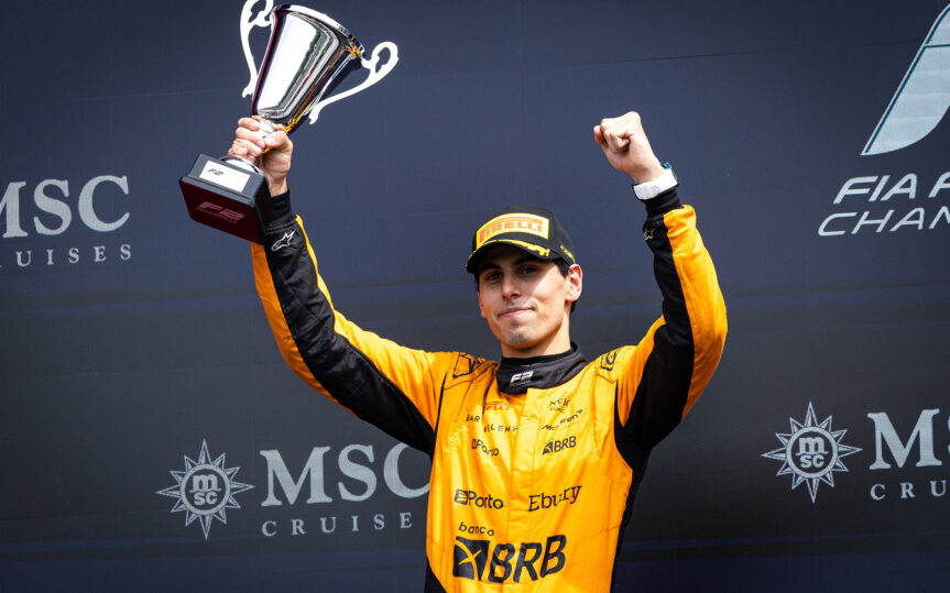 Gabriel Bortoleto comemorando vitória na F2